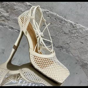 Mesh style heels sz 39/8